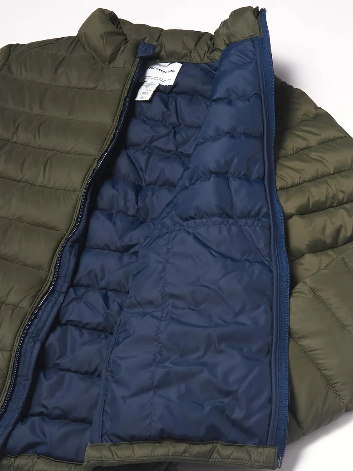 Amazon Essentials Boys and Toddlers' Lightweight Water-Resistant Packable Puffer Jacket