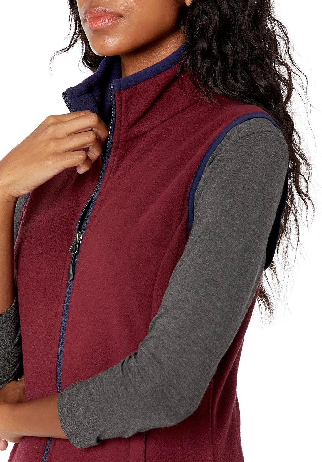 Amazon Essentials Women's Classic-Fit Sleeveless Polar Soft Fleece Vest (Available in Plus Size)