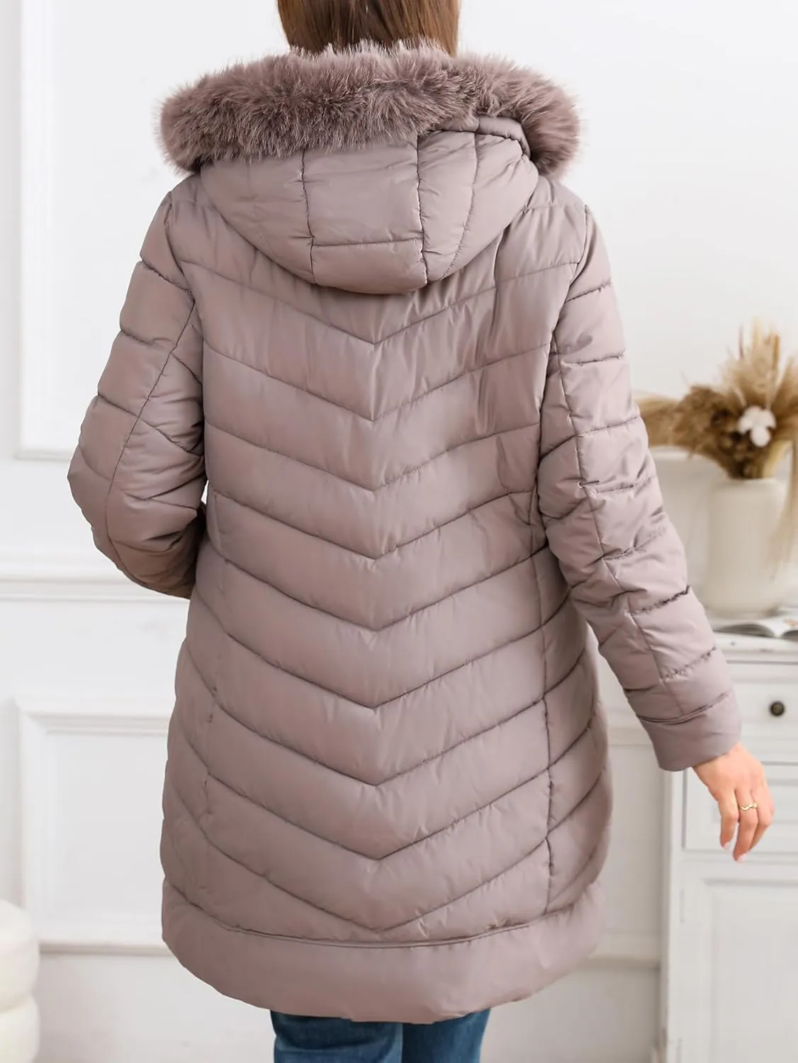 Bellivera Women's Winter Thickened Quilted Puffer Jacket Zipper Pockets Bubble Coat with Removable Hood and Faux Fur Collar