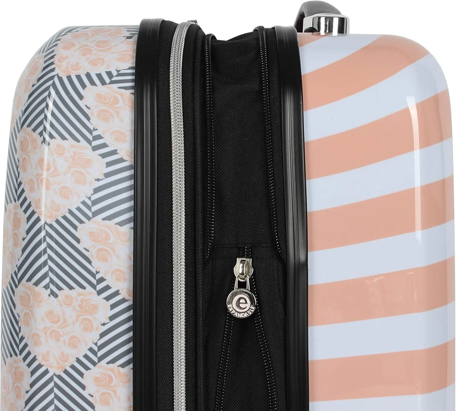 Betsey Johnson 26 Inch Checked Luggage Collection - Expandable Scratch Resistant (ABS   PC) Hardside Suitcase - Designer Lightweight Bag with 8-Rolling Spinner Wheels (Chevron Hearts)