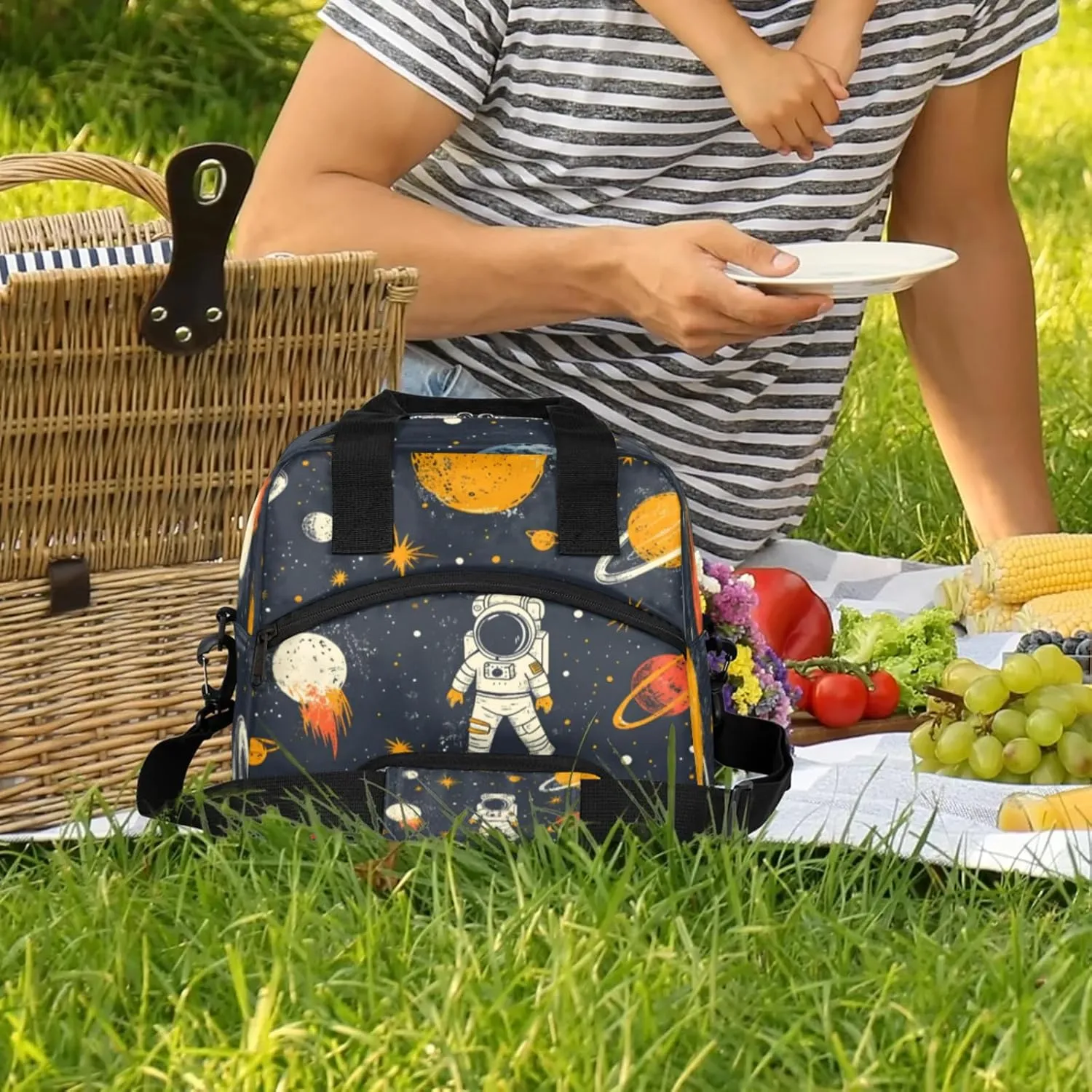 Cute Astronaut Insulated Lunch Bag for Women Men Reusable Lunch Box Cooler Tote Bag One Shoulder Portable Meal Bag Astrology Astronomy Comet Lunchbox for Work Picnic Hiking Beach