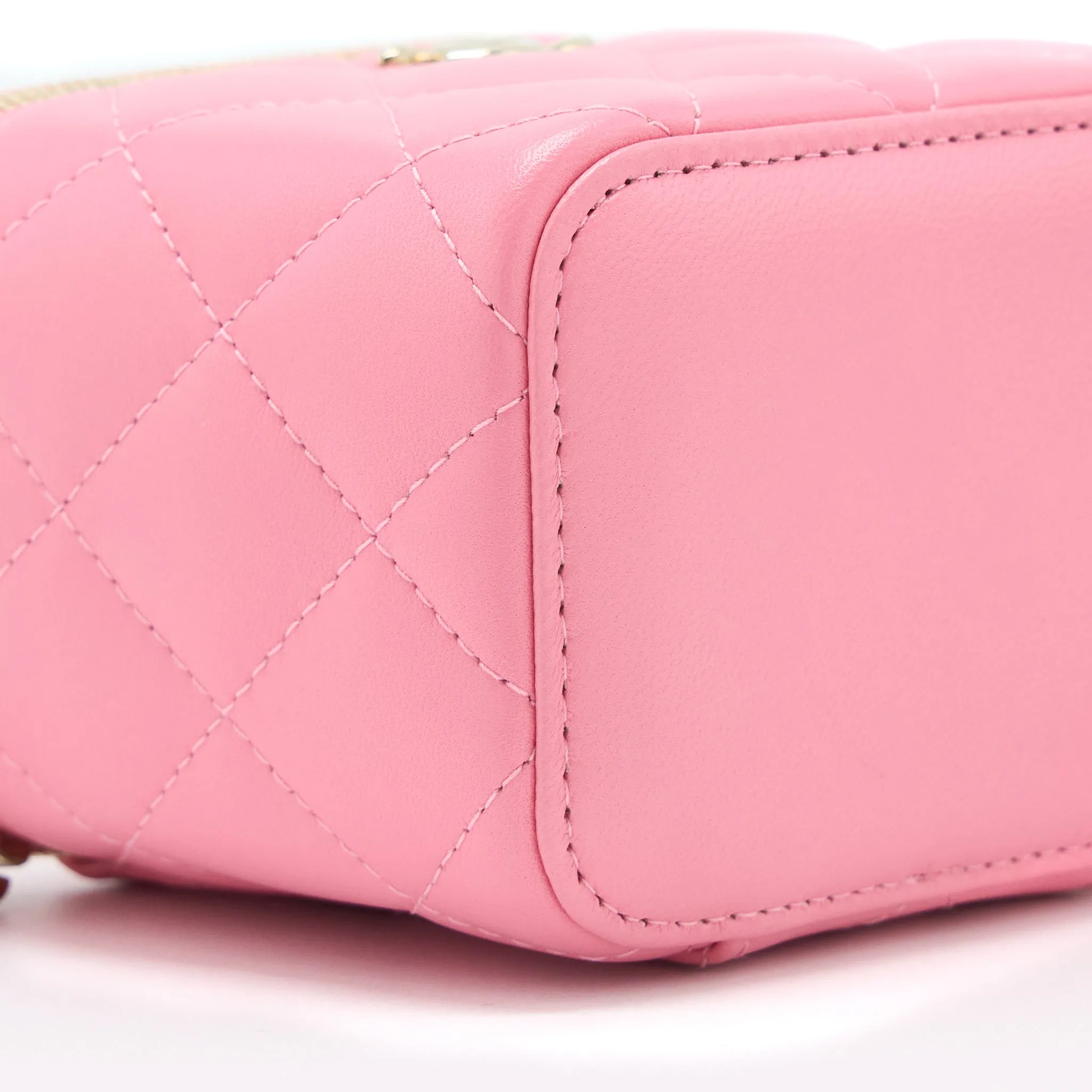 International returns with Early bird pricing Chanel L Lambskin Chain Trendy Mini Pink Vanity CC