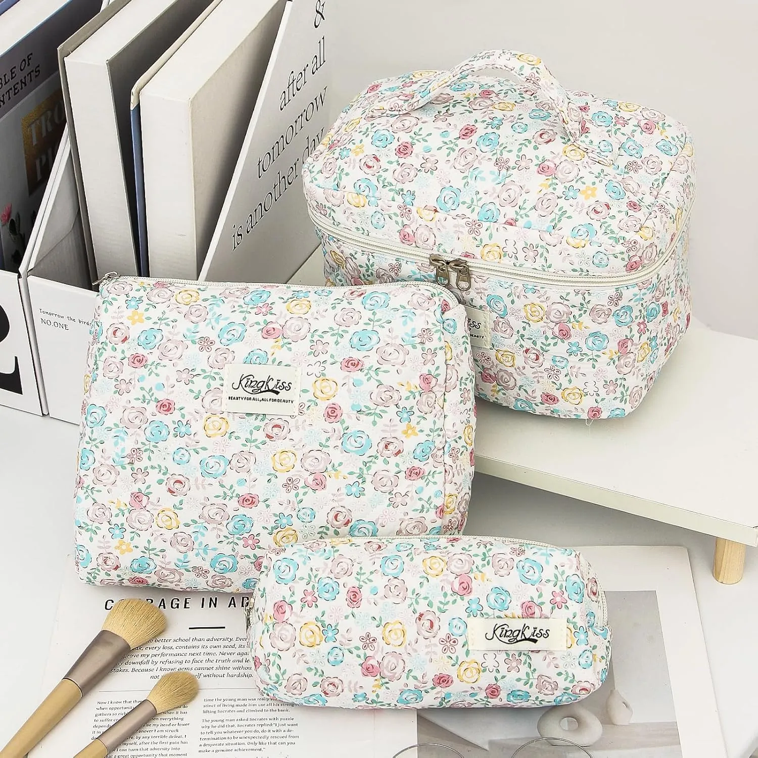 kingkiss Makeup Bag, Quilted Cosmetic Bag, Large Capacity Make Up Bag for Women, Cute Floral Storage Toiletry Bag Travel Storage Makeup Bag(Blue#2)