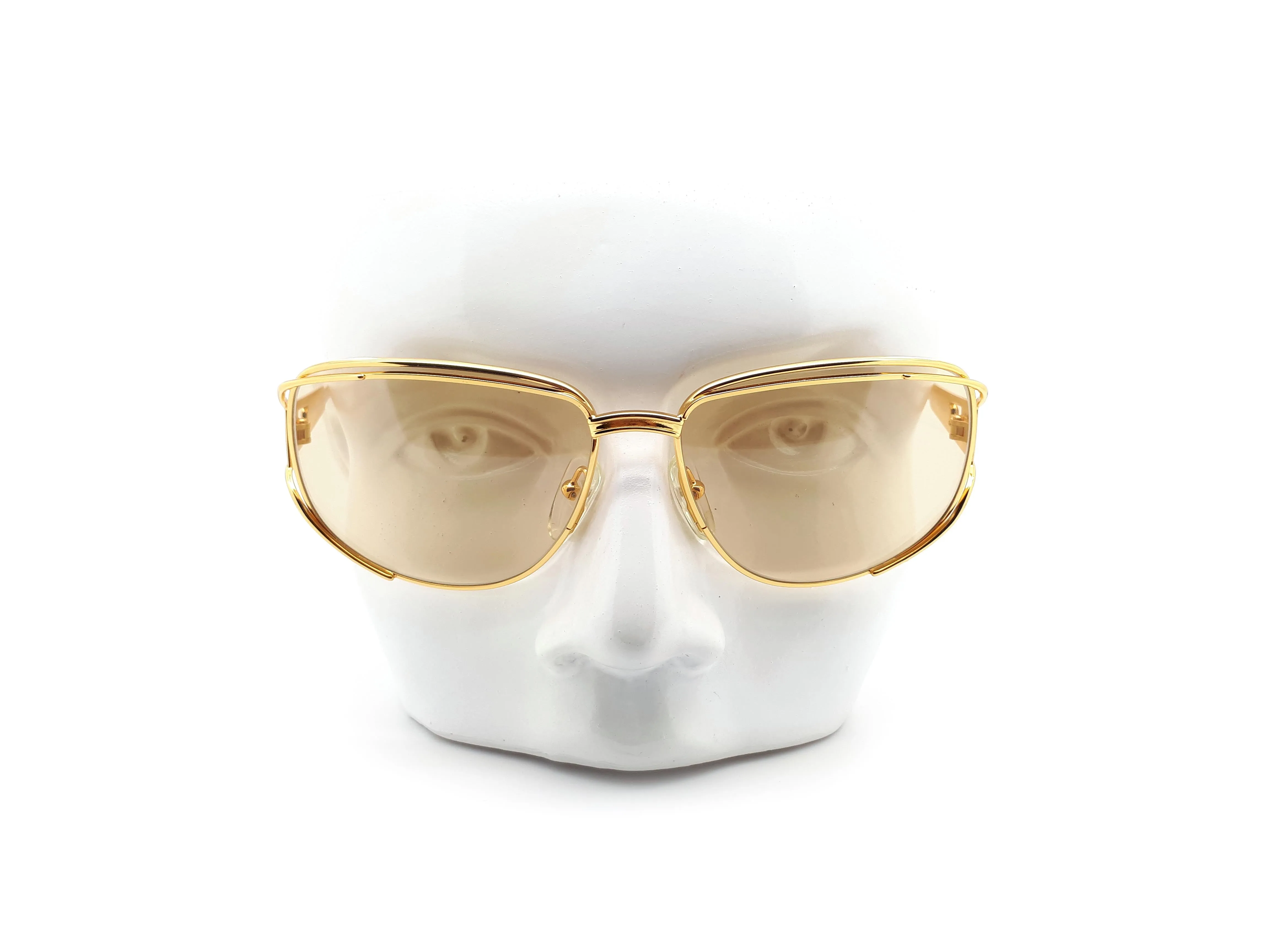 Lady Hilton - 004 995 24Kt Gold Plated