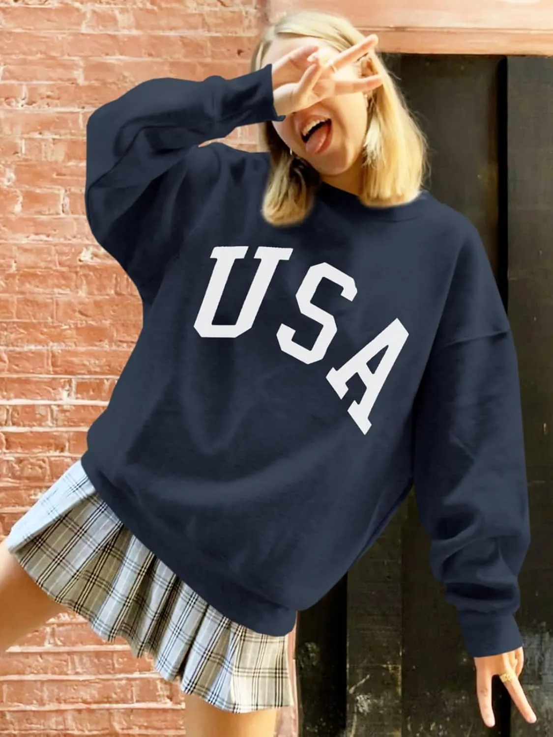 Langwyqu Women's Oversized Sweatshirt Los Angeles California Crewneck Long Sleeve Casual Loose Pullover Tops