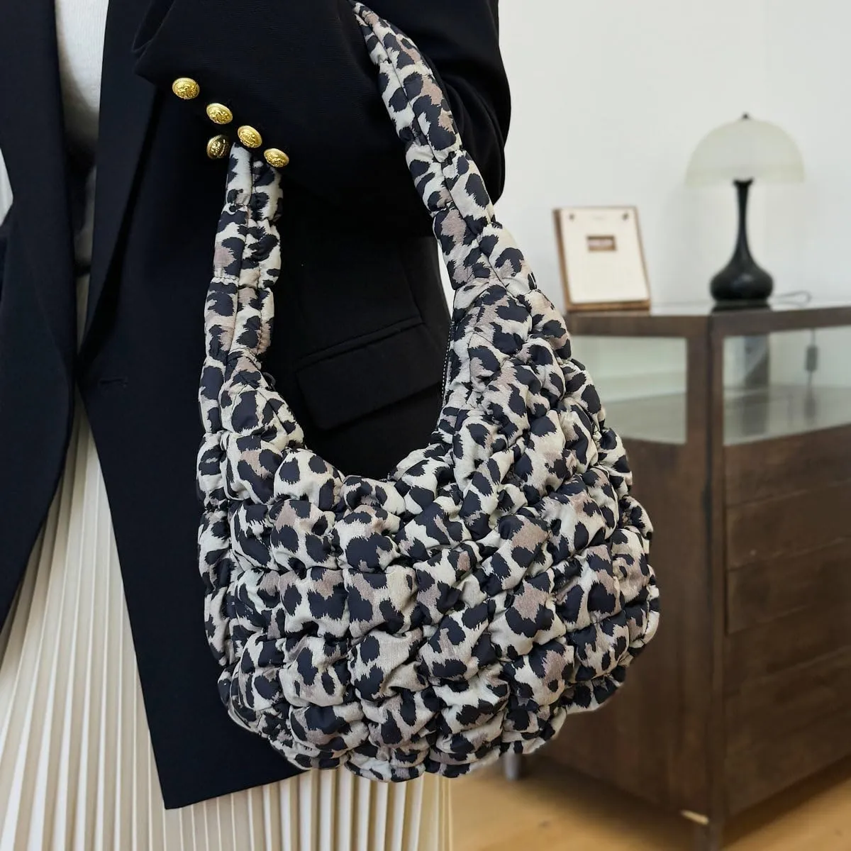 Lmbabter Leopard Tote Bag for Women Stylish Quilted Tote Handbag Lightweight Puffer Hobo Bag Padding Carryall Daypack (Grey&Green)