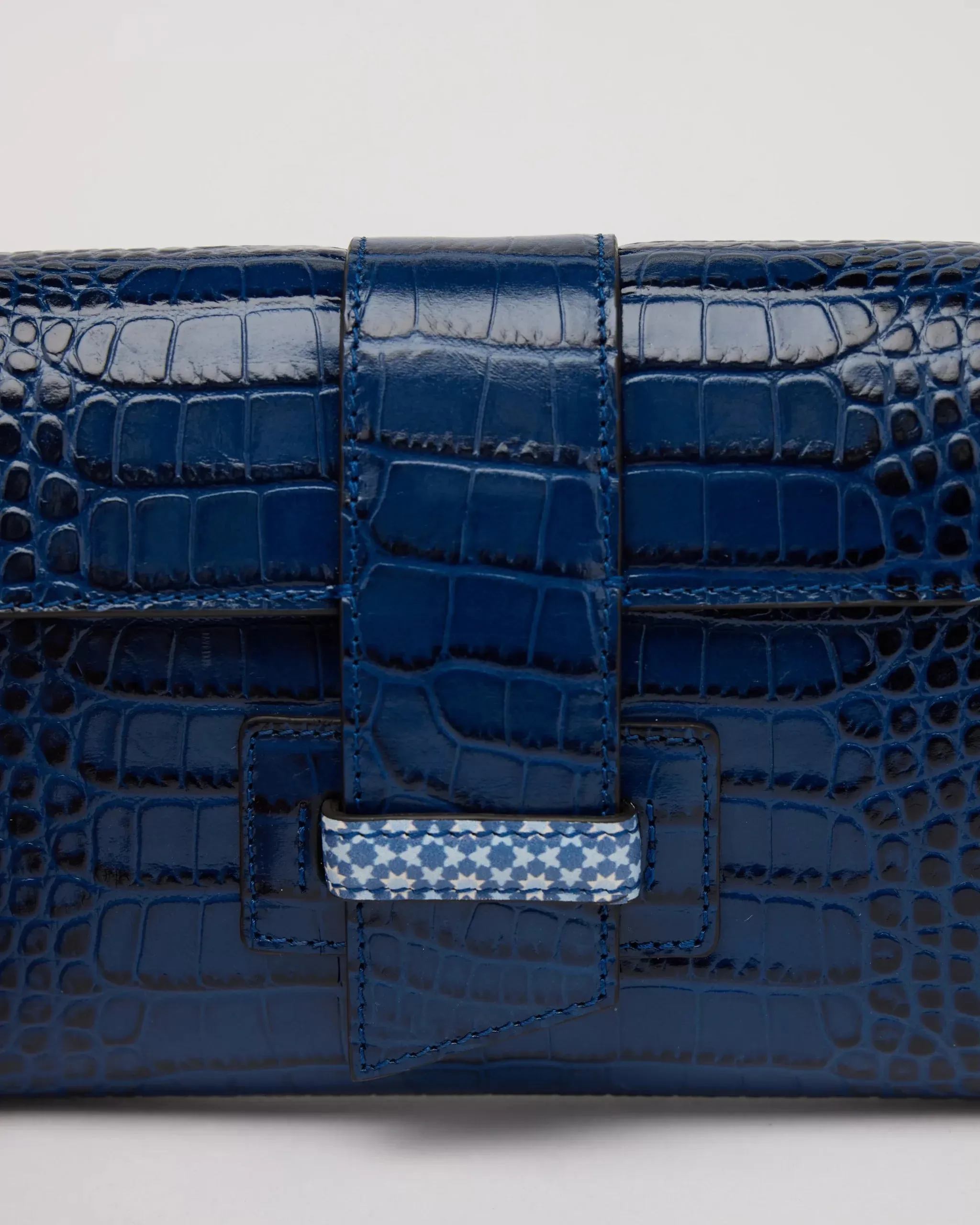 Maxima Blue