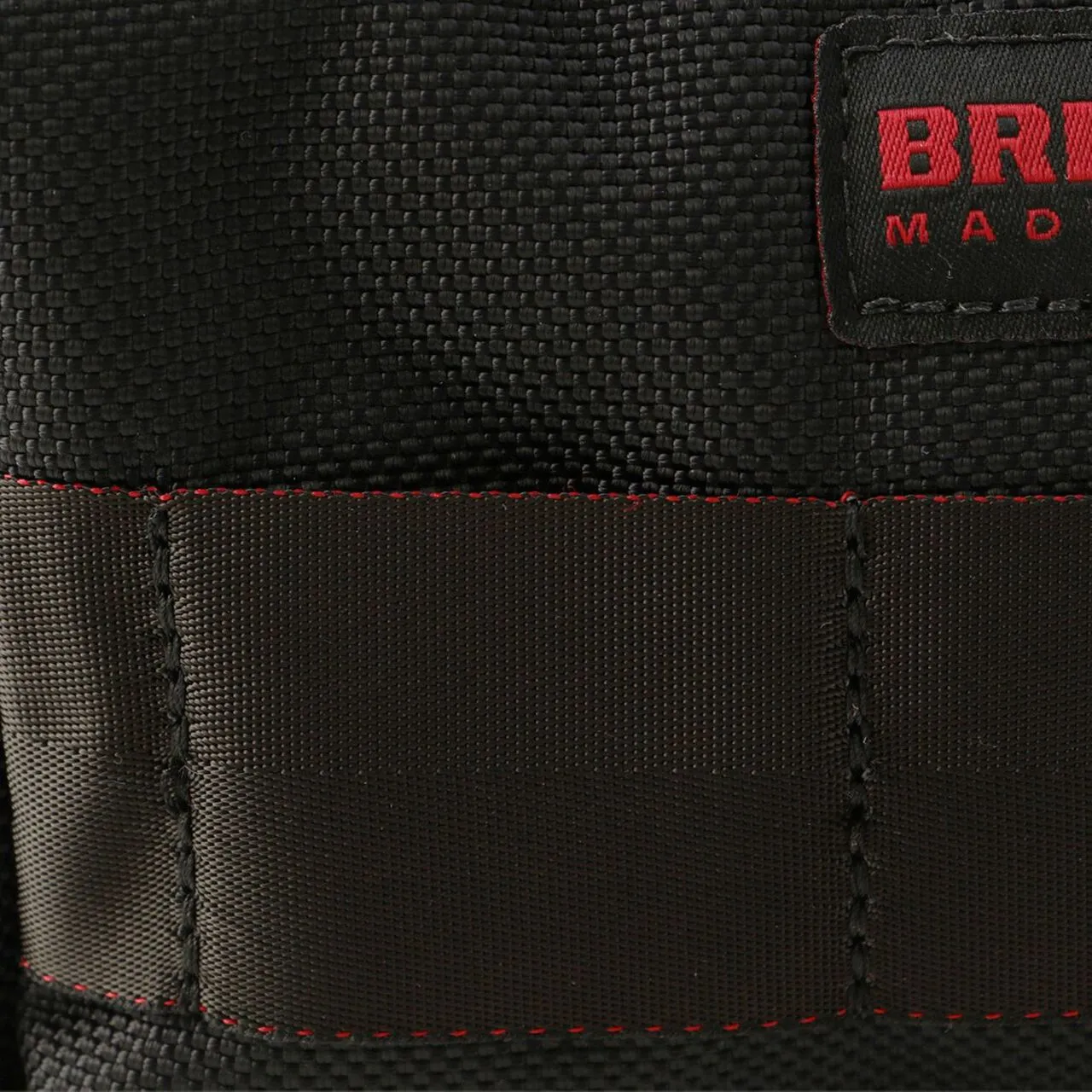 MOBILE POUCH M  ( MADE IN USA 🇺🇸 )