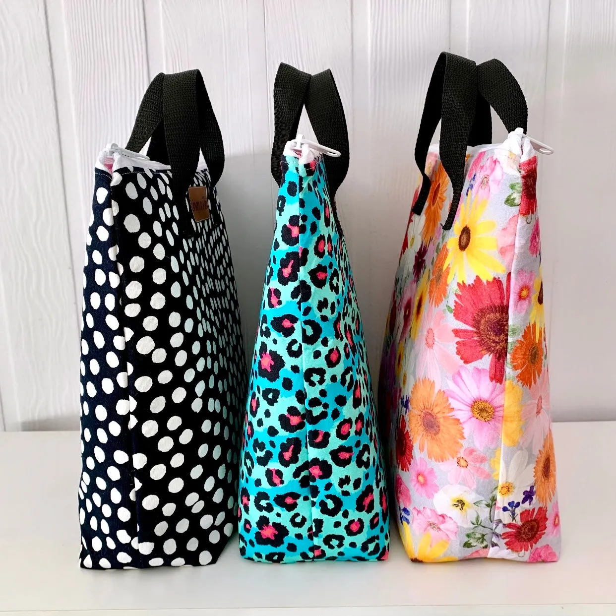Navy Circle Lunch Tote