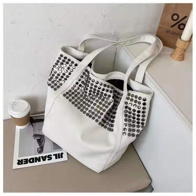 New Fashion Trendy Faux Leather Ladies Office Bags Rivet  Hand Bags Shopping Tote