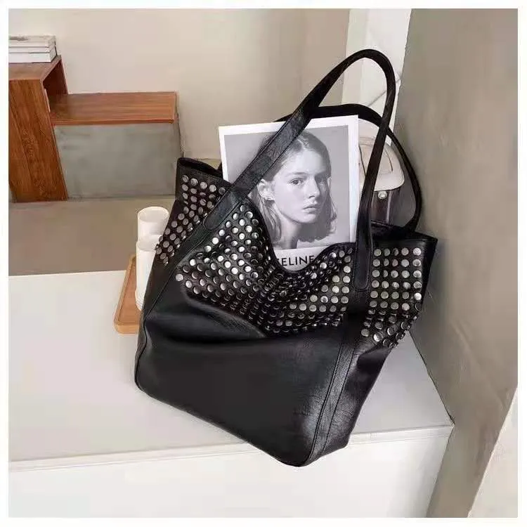 New Fashion Trendy Faux Leather Ladies Office Bags Rivet  Hand Bags Shopping Tote