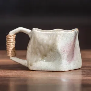 Novelty Handmade Ceramic Coffee Tumbler Mug Retro Ceramic Coffee Cup - High-value Handmade Coffee Cup, Suitable for Office and Home (Beige)