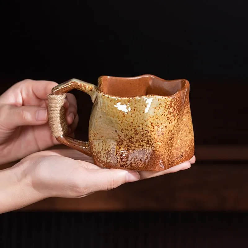 Novelty Handmade Ceramic Coffee Tumbler Mug Retro Ceramic Coffee Cup - High-value Handmade Coffee Cup, Suitable for Office and Home (Beige)