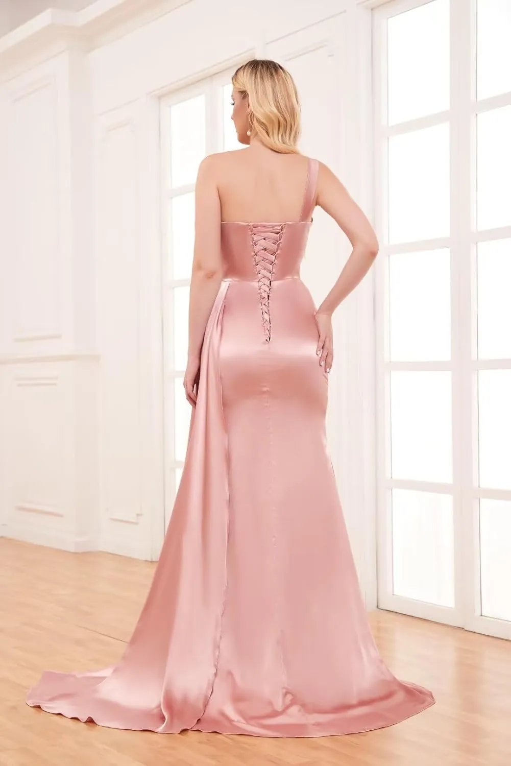 One Shoulder Bridesmaid Dresses Satin Mermaid Long Formal Dresses Pleated Prom Dress for Wedding Women