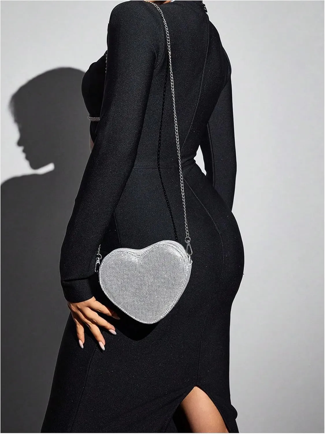 QWINEE Women's Sparkling Heart Shape Purse Novelty Mini Bag Chain Single Strap Evening Crossbody Handbags