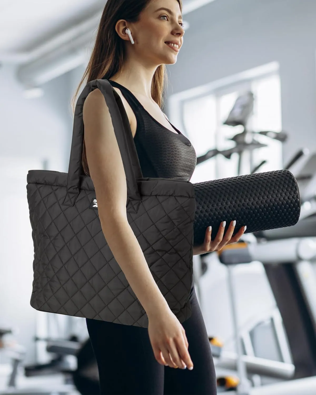 Reebok Women's Gym Tote Bag - Lightweight Carry On Tote Bags for Women - Casual Sports Shoulder Bag with Zipper Closure