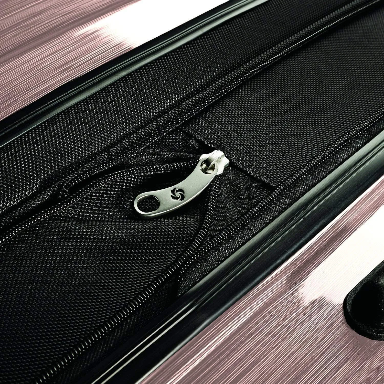 Samsonite Winfield 2 Hardside Expandable Luggage with Spinner Wheels