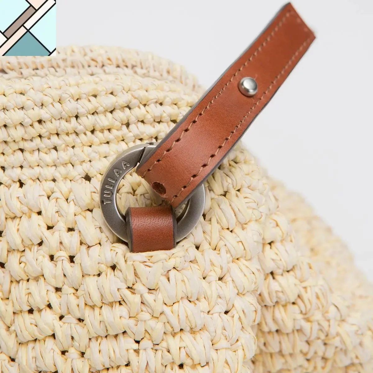 Side Pleated Straw Handbag