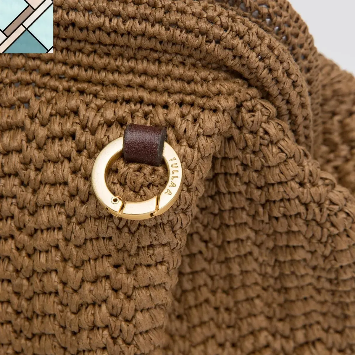Side Pleated Straw Handbag