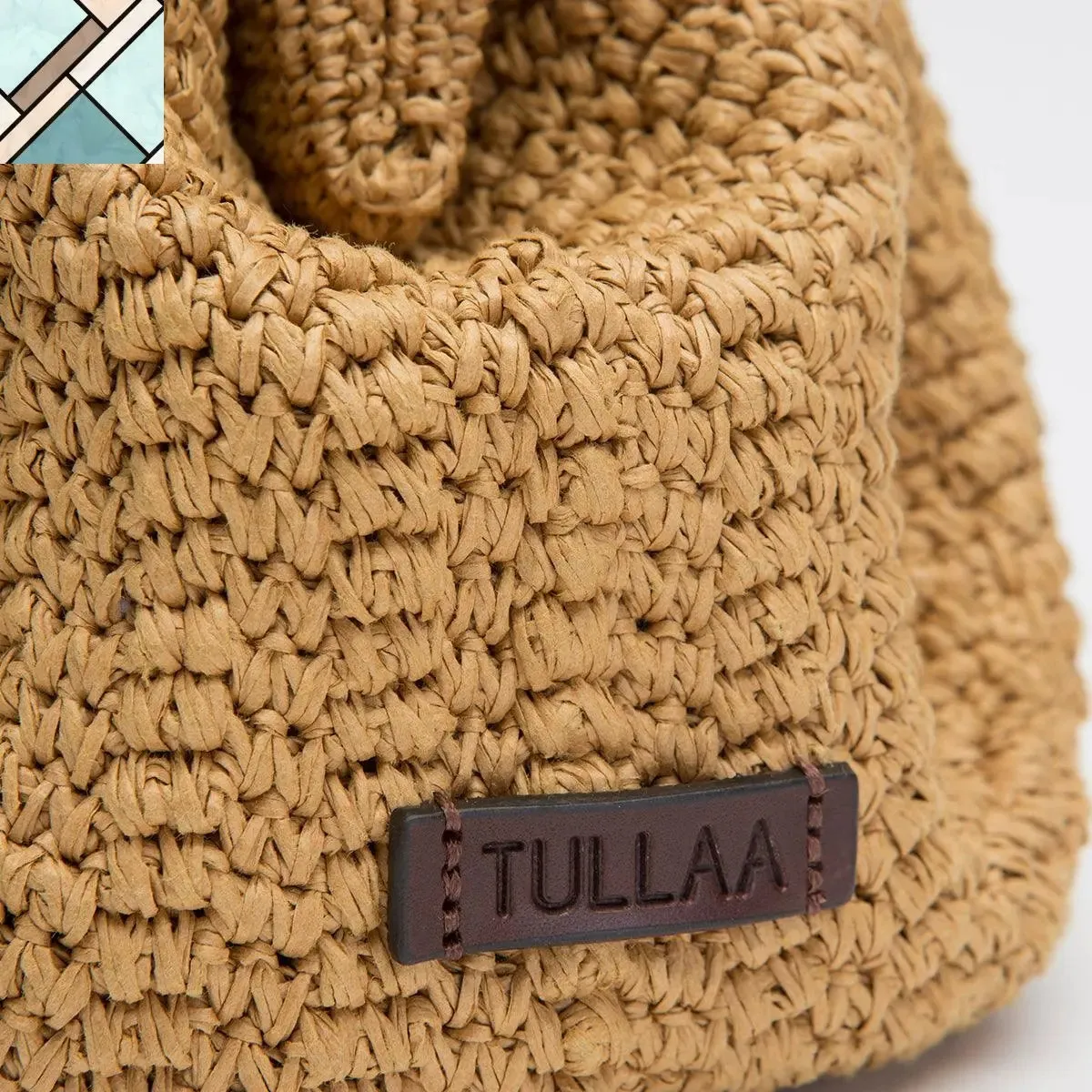 Side Pleated Straw Handbag