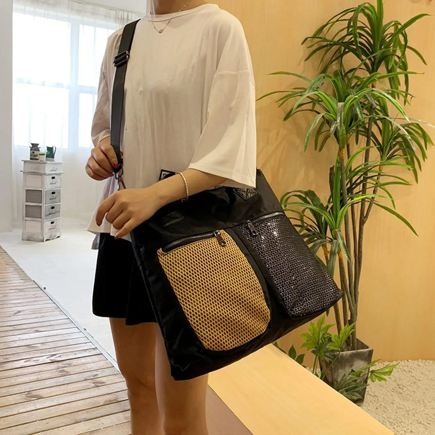 Single shoulder bag Women's European and American style contrast mesh bag Women's casual messenger bag