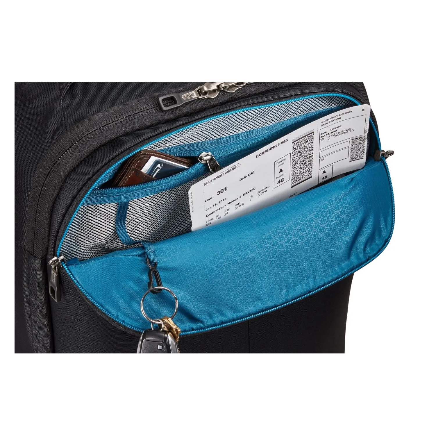 Thule Subterra Carry On Spinner 22"