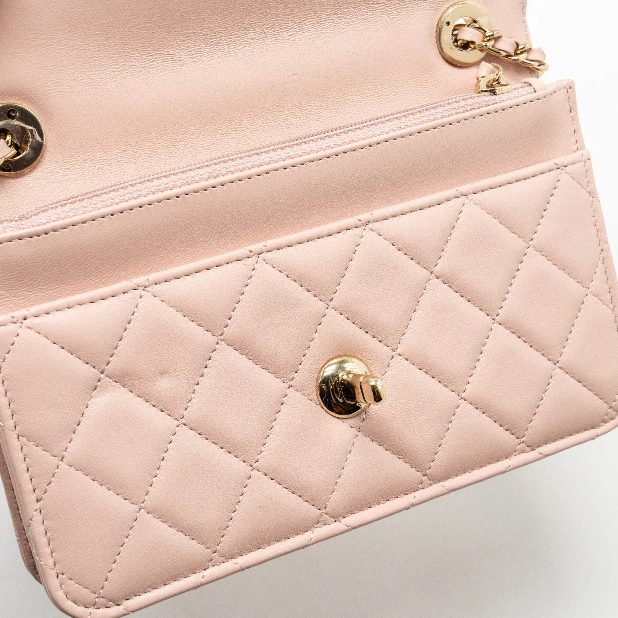 Top-tier (microchip) CHANEL L Wallet Quilted Lambskin Trendy On Affordable luxury Chain Pink CC Light