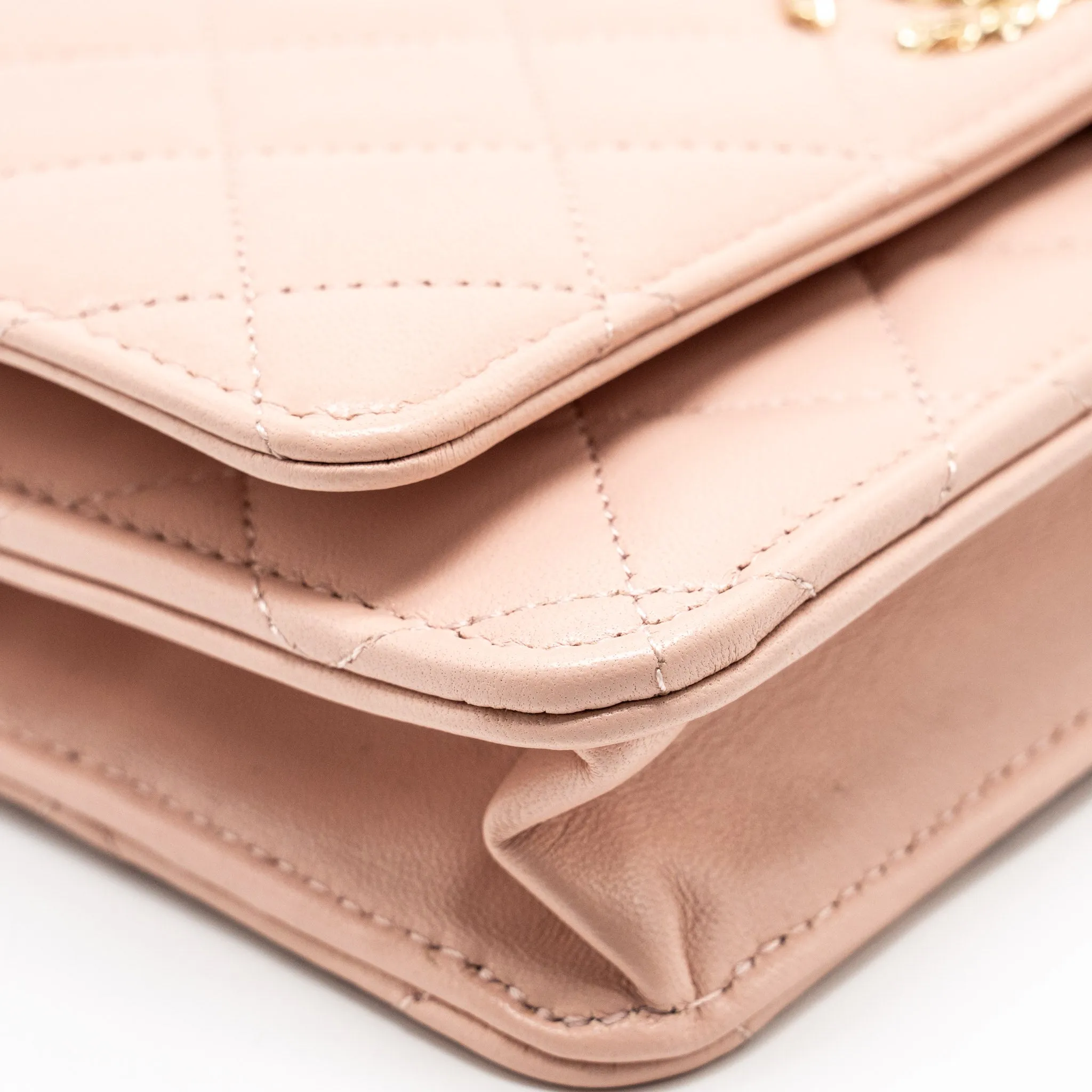 Top-tier (microchip) CHANEL L Wallet Quilted Lambskin Trendy On Affordable luxury Chain Pink CC Light