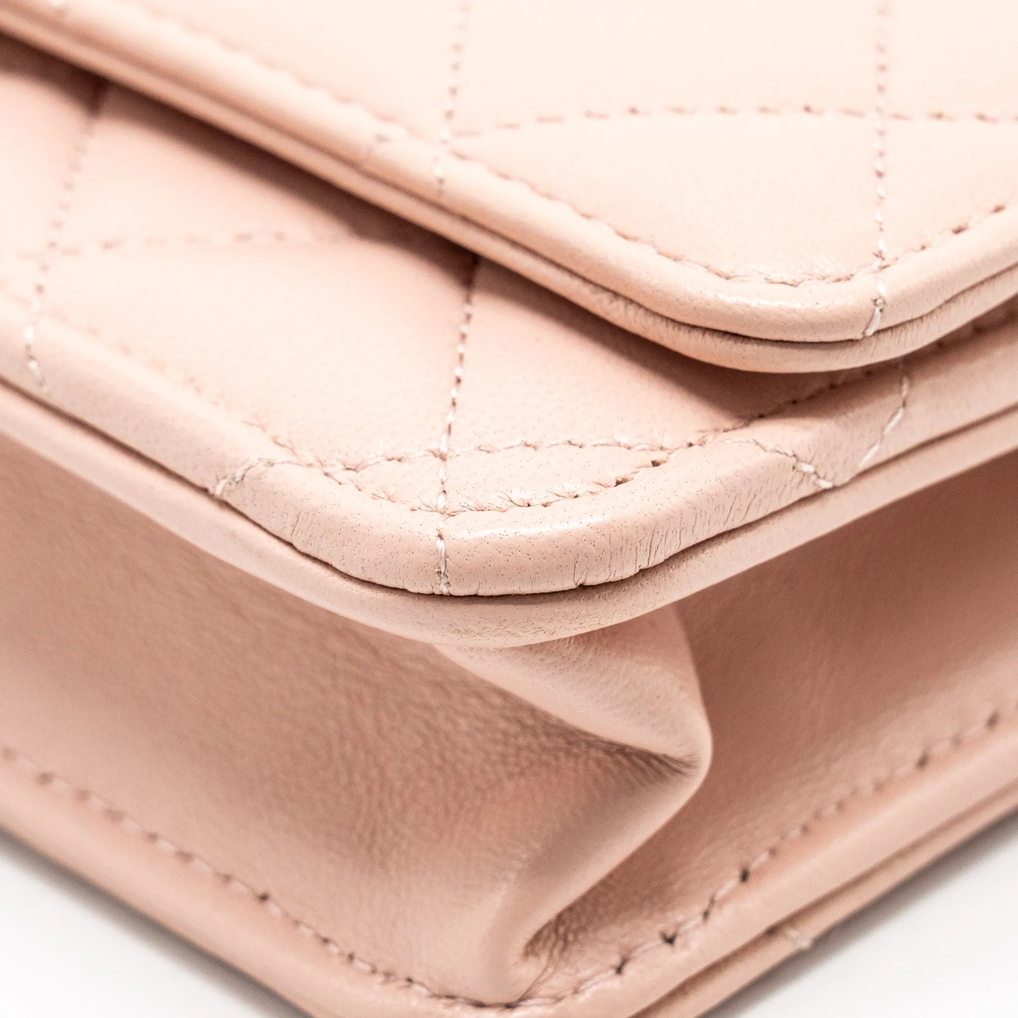 Top-tier (microchip) CHANEL L Wallet Quilted Lambskin Trendy On Affordable luxury Chain Pink CC Light