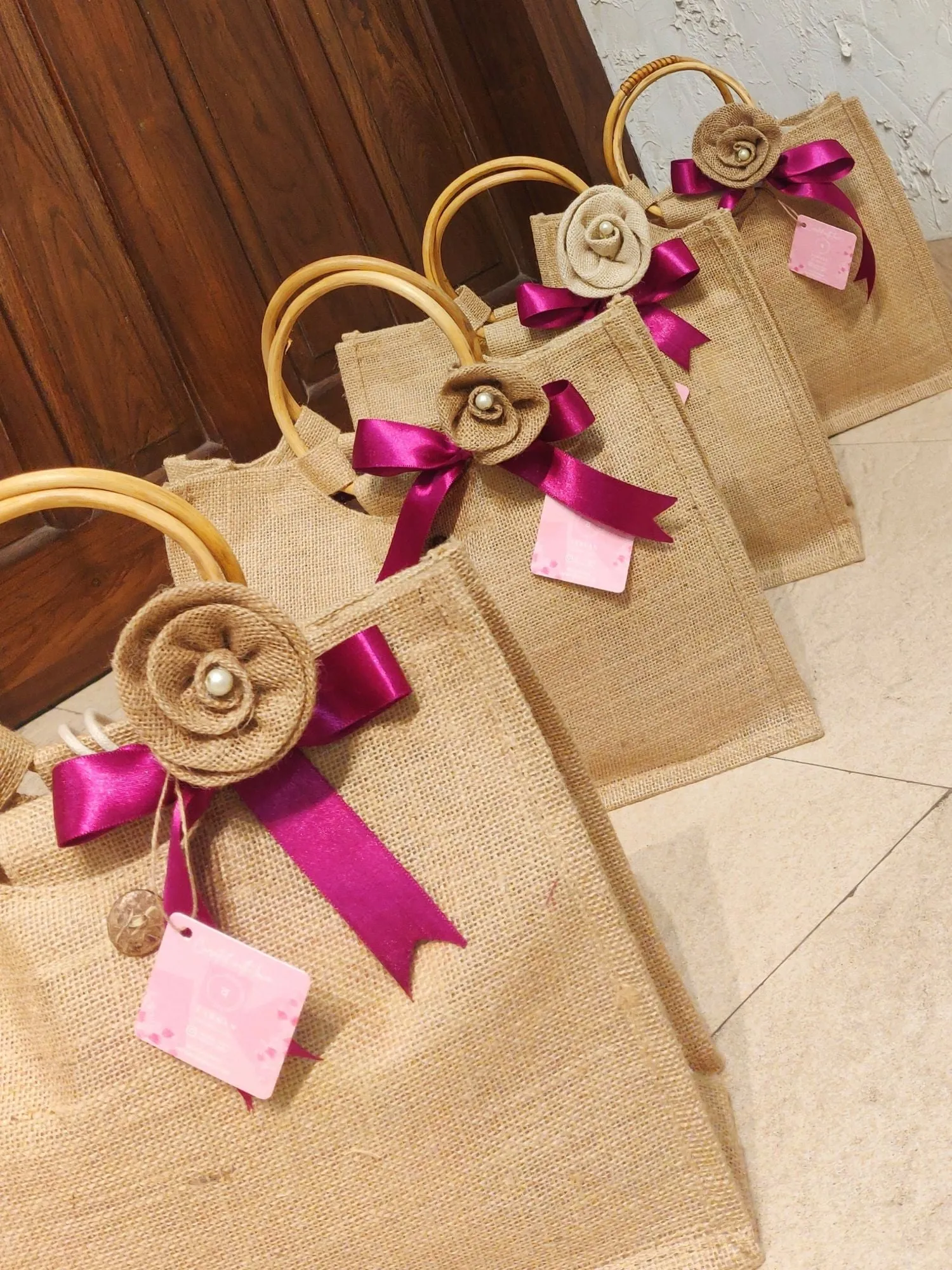 Trendy and stylish jute bag Set of 5