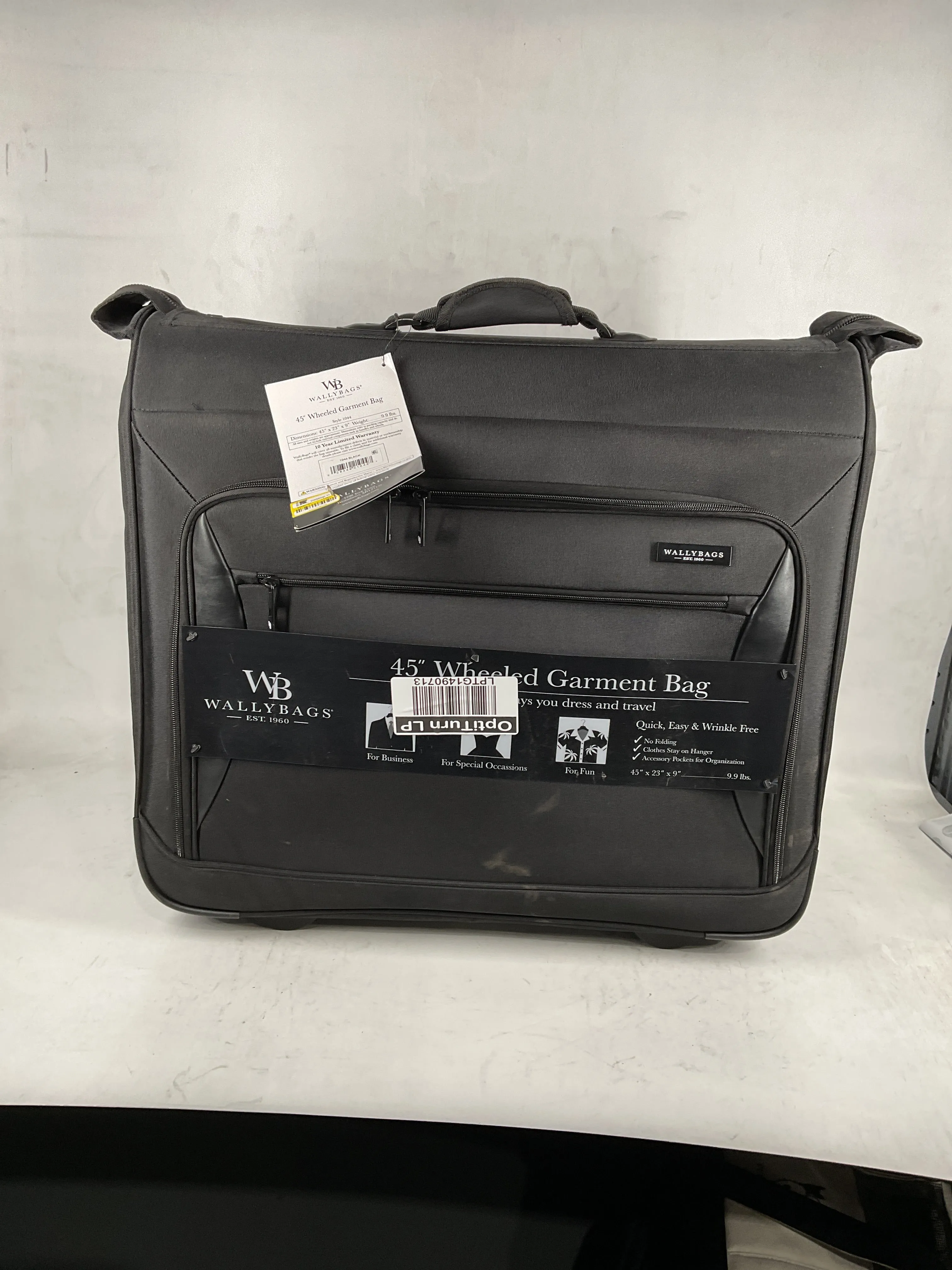 WallyBags® 45” Premium Rolling Garment Bag with multiple pockets Black One Size U4