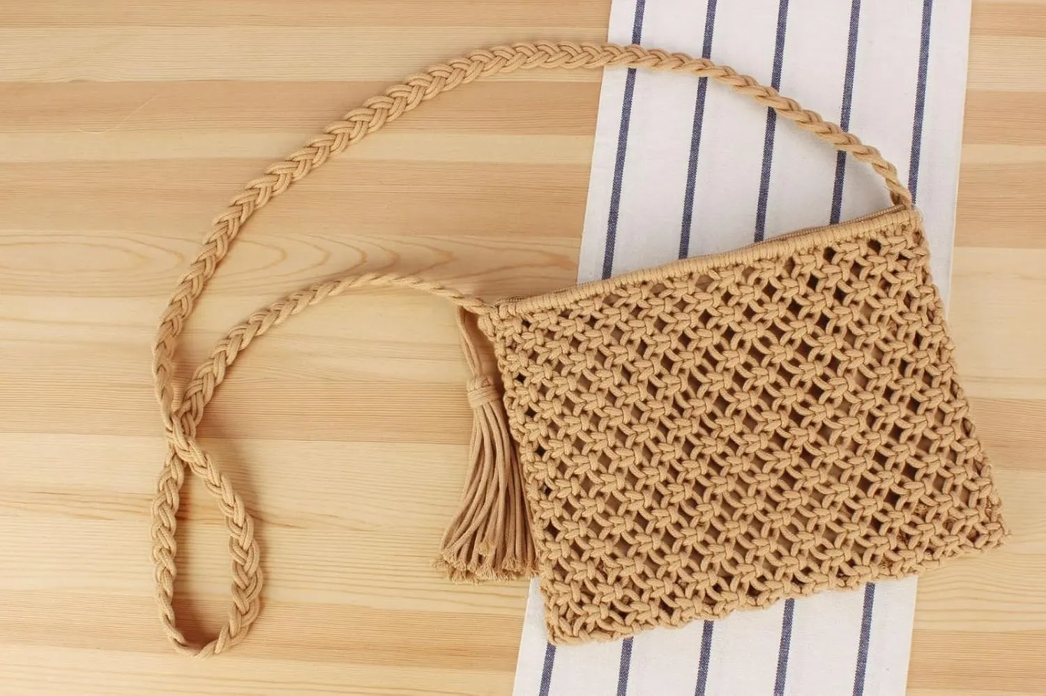 Women Boho Crocheted Purses Summer Beach Crossbody Shoulder Bags Vintage Tote Bag Bohemian Handbags with Tassel