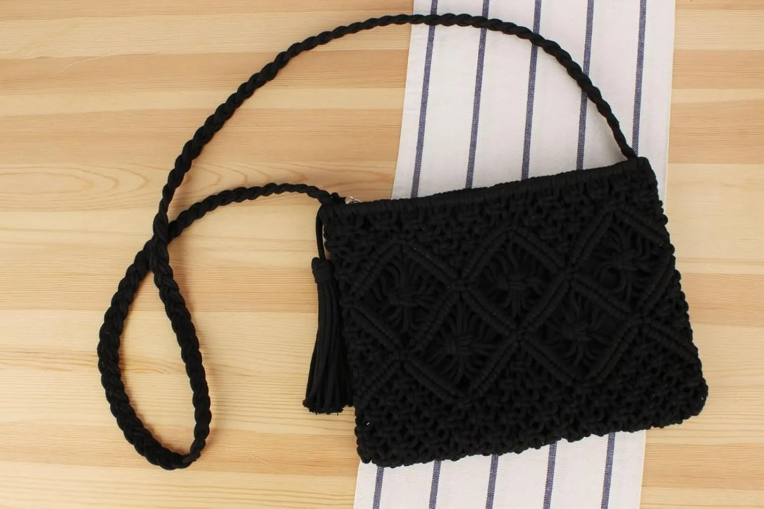 Women Boho Crocheted Purses Summer Beach Crossbody Shoulder Bags Vintage Tote Bag Bohemian Handbags with Tassel