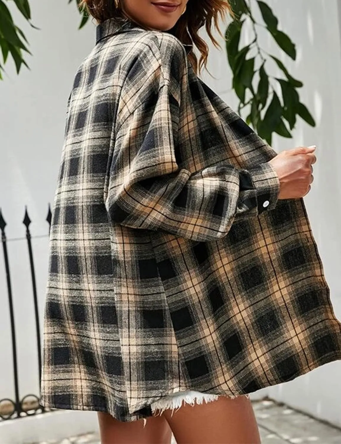 Women's Lightweight Flannel Plaid Button Down Shirts Oversized Long Sleeve Shacket Jacket Tops