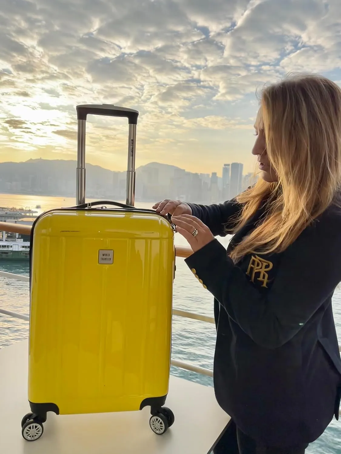 World Traveler Contour Lightweight Polycarbonate Hardside Expandable Spinner Luggage with TSA Lock, Yellow, 2-Piece Set(20in,24in)