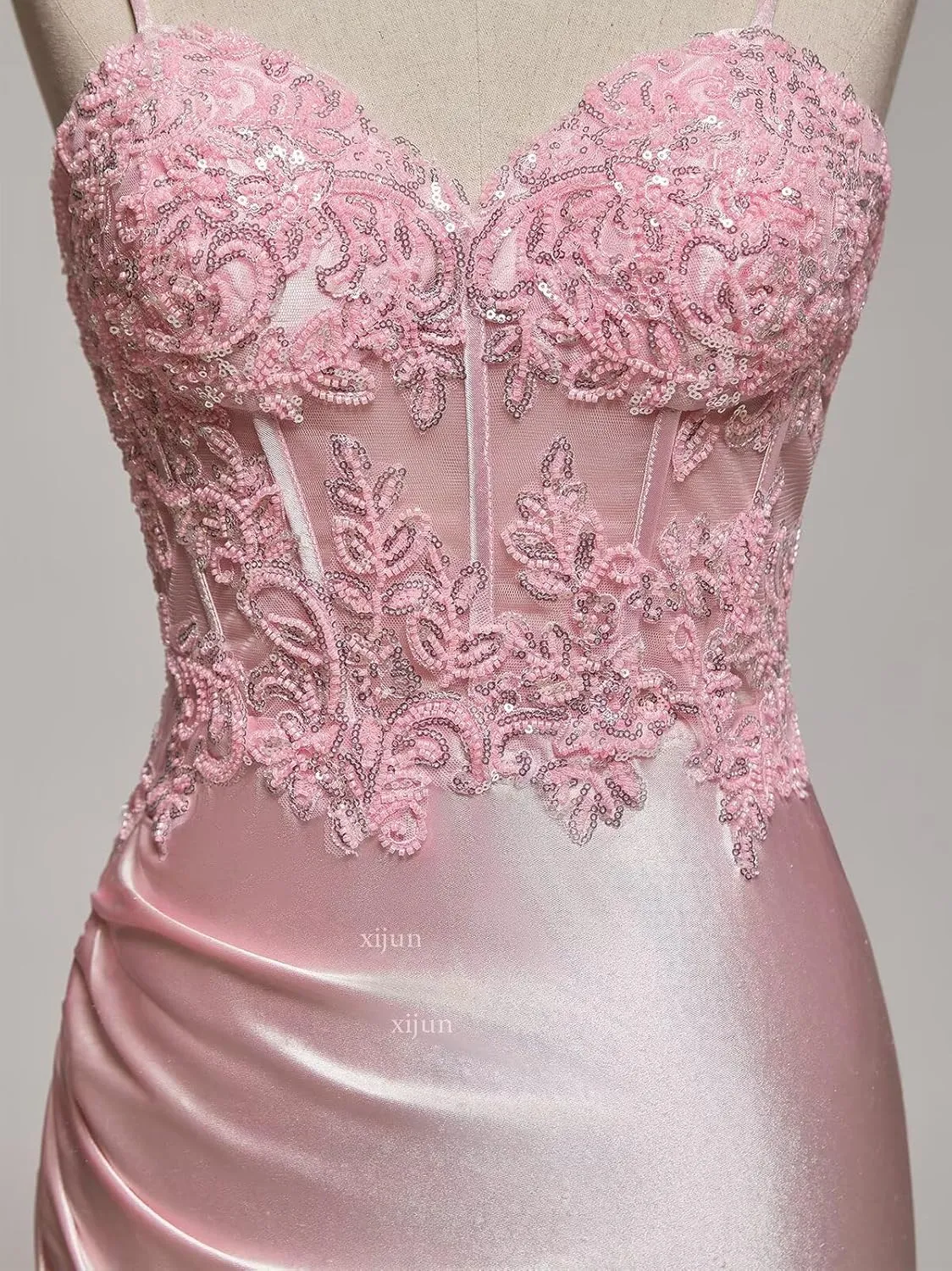 Xijun Spaghetti Straps Satin Prom Dresses 2025 Lace Appliques Mermaid Long Formal Evening Gown with Slit